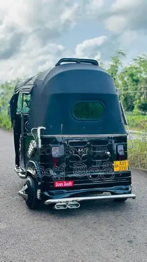Bajaj RE 2015