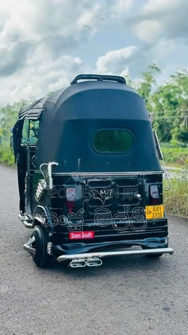 Bajaj RE 2015
