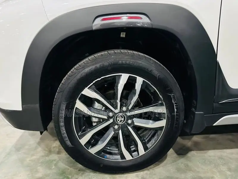 Toyota Taisor V Grade Exchange 2016