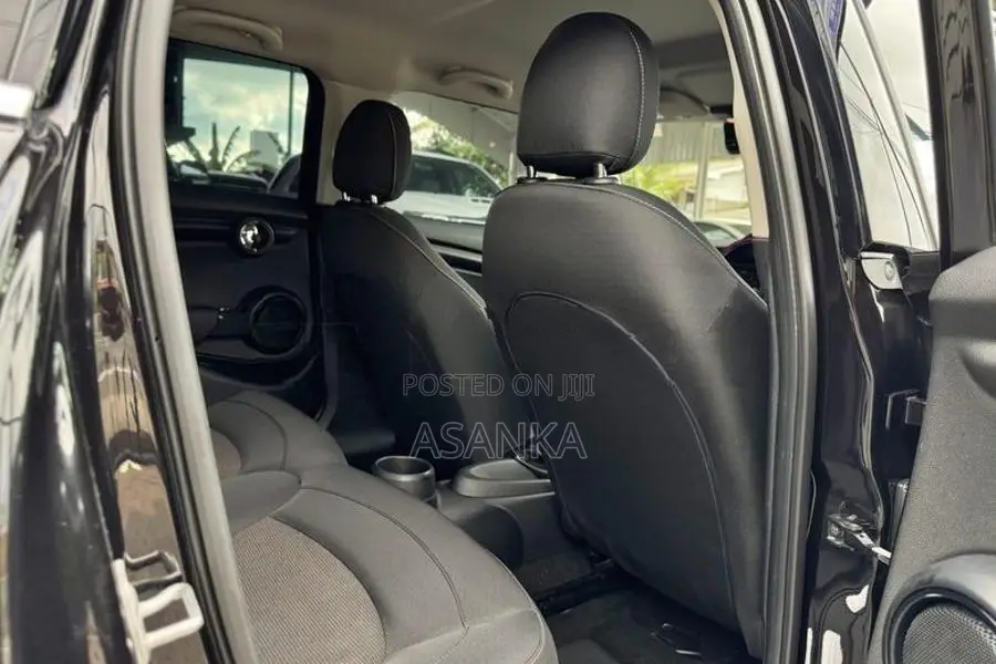 BMW Mini Cooper F55 2018