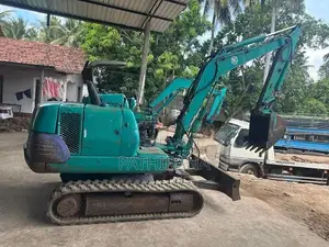 Excavator Komatsu PC30-7 2010