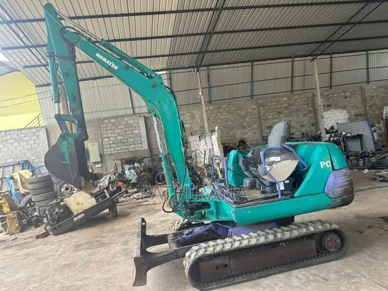Excavator Komatsu PC30-7 2010