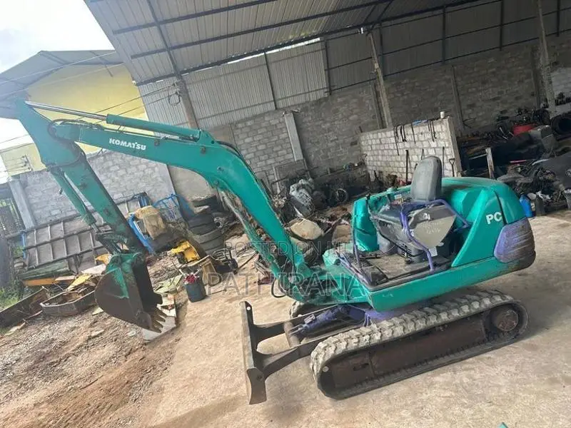 Excavator Komatsu PC30-7 2010