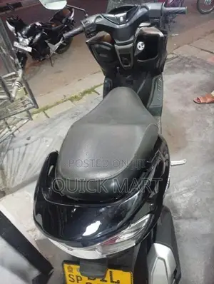 Suzuki Burgman 2020