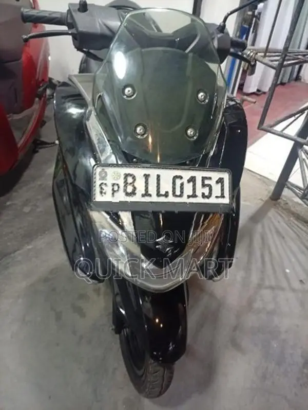 Suzuki Burgman 2020