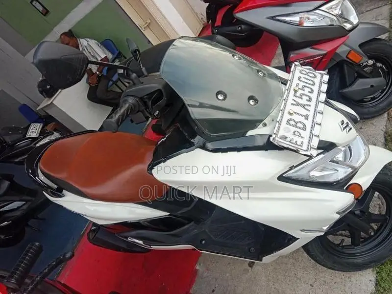 Suzuki Burgman 2020