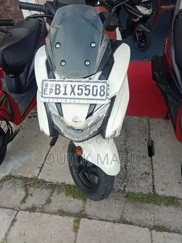 Suzuki Burgman 2020