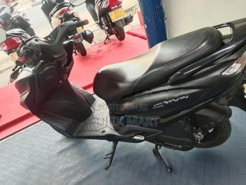 Suzuki Burgman 2020