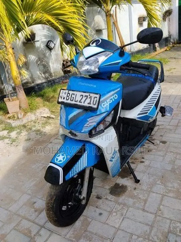 Mahindra Gusto 2017