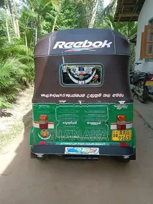 Bajaj RE 2012