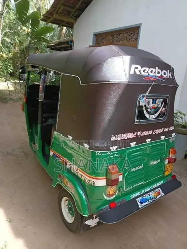 Bajaj RE 2012
