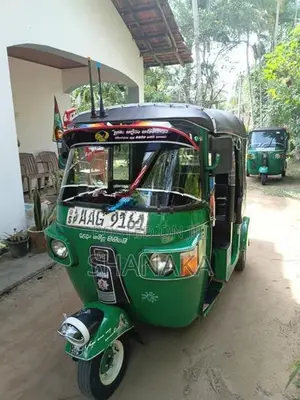 Bajaj RE 2012