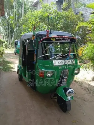 Bajaj RE 2012