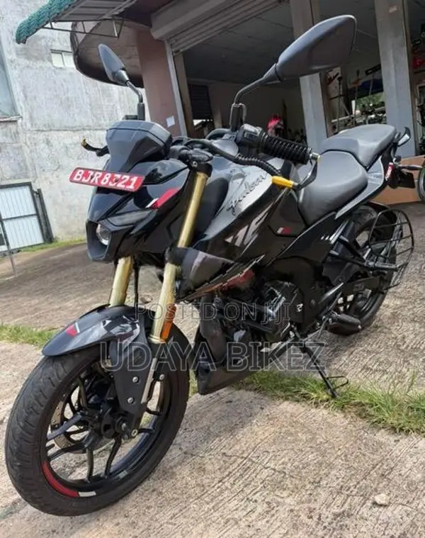 Bajaj Pulsar N160 2025