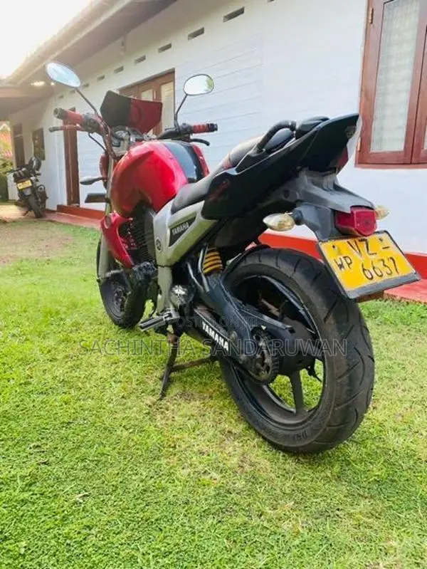 Yamaha FZS V1 2010