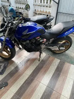 Honda Hornet 2015