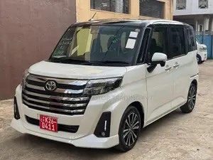 Toyota Roomy Custom GT Turbo 2025