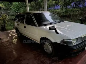 Toyota Corolla 1990