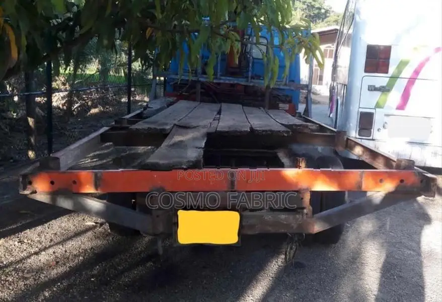 Isuzu Boom Truck for Parts
