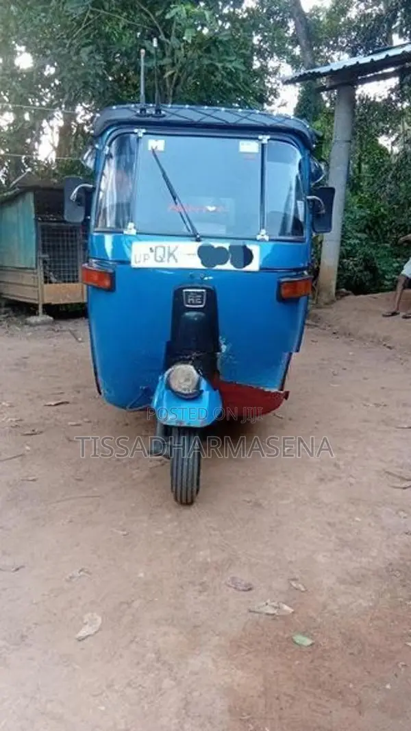 Bajaj RE 2009