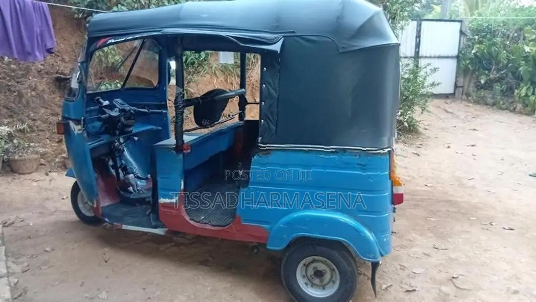 Bajaj RE 2009