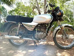 Bajaj Boxer 2005