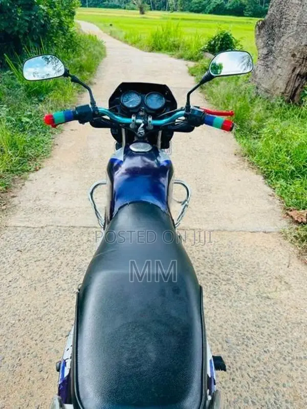 Bajaj CT100 2006