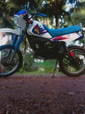 Yamaha DT 2003