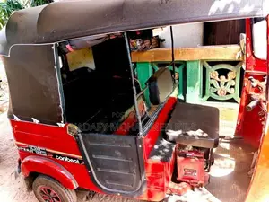 Bajaj RE 1995