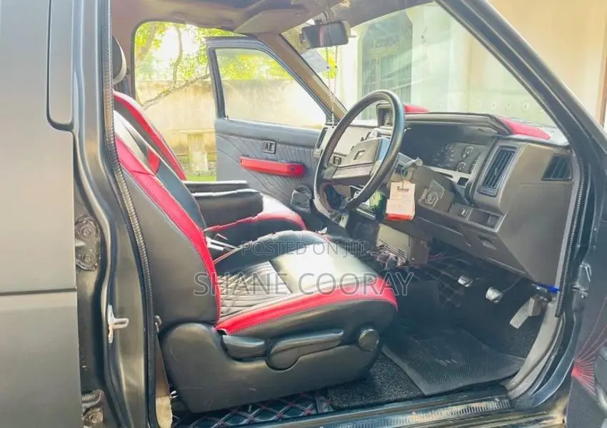 Nissan Double cab 1982