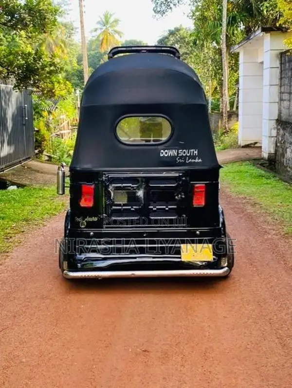 Bajaj RE 2014