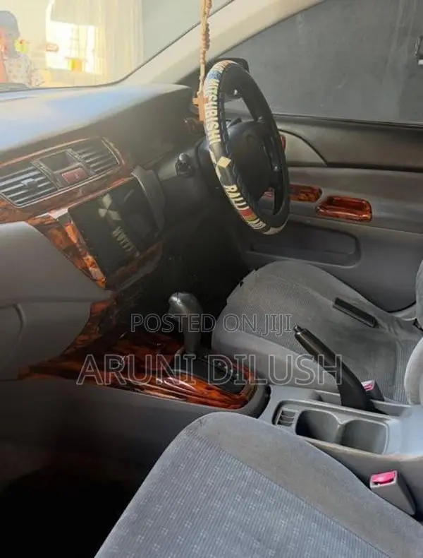 Mitsubishi Lancer 2003