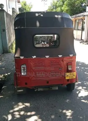 Bajaj RE 2013