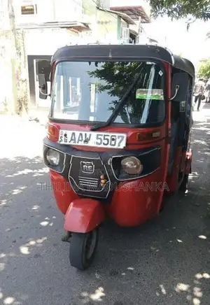 Bajaj RE 2013