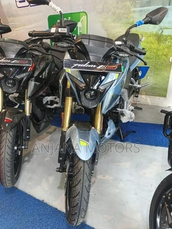 Bajaj Pulsar N160 Premium 2026