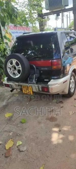Mitsubishi RVR 1999