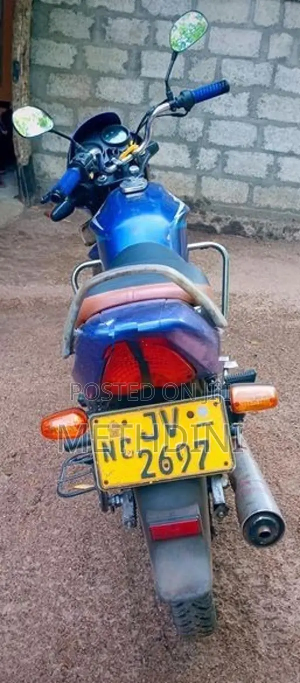 TVS Centra 2004
