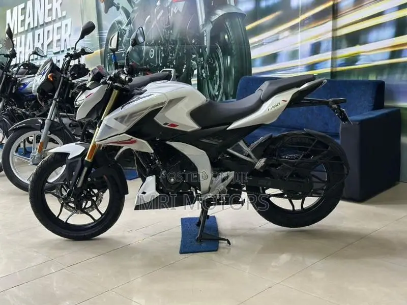 Bajaj Pulsar N160 Premium 2026
