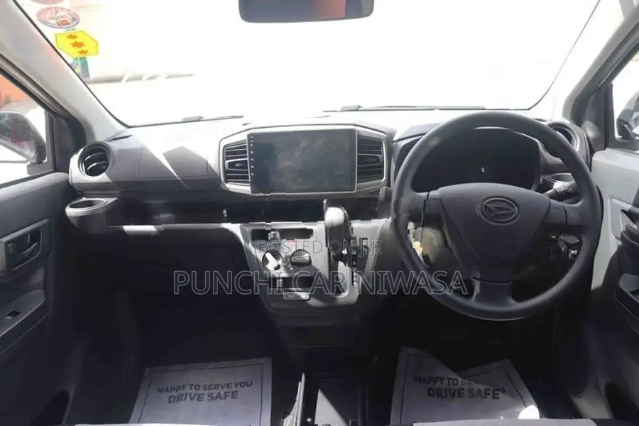 Daihatsu Mira 2025
