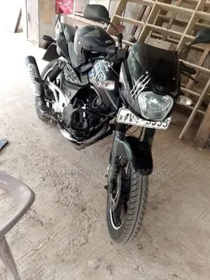 Bajaj Pulsar 180 2010