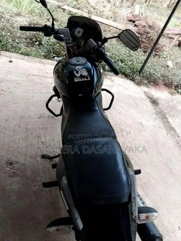 Bajaj Pulsar 180 2010