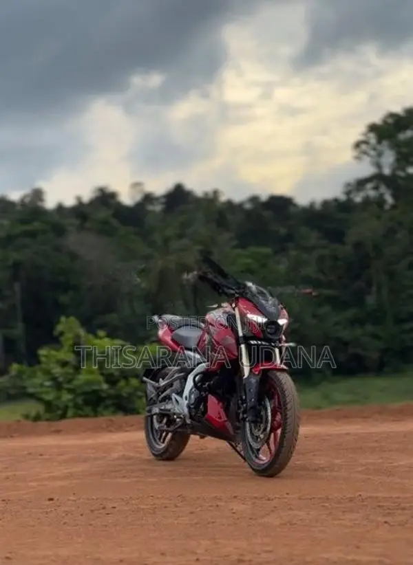 Bajaj Pulsar N160 2025