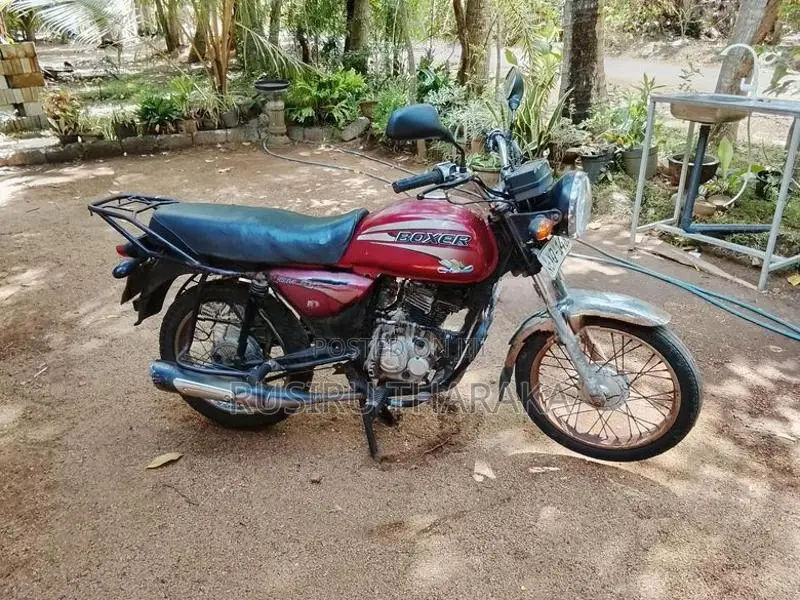 Bajaj Boxer 2012