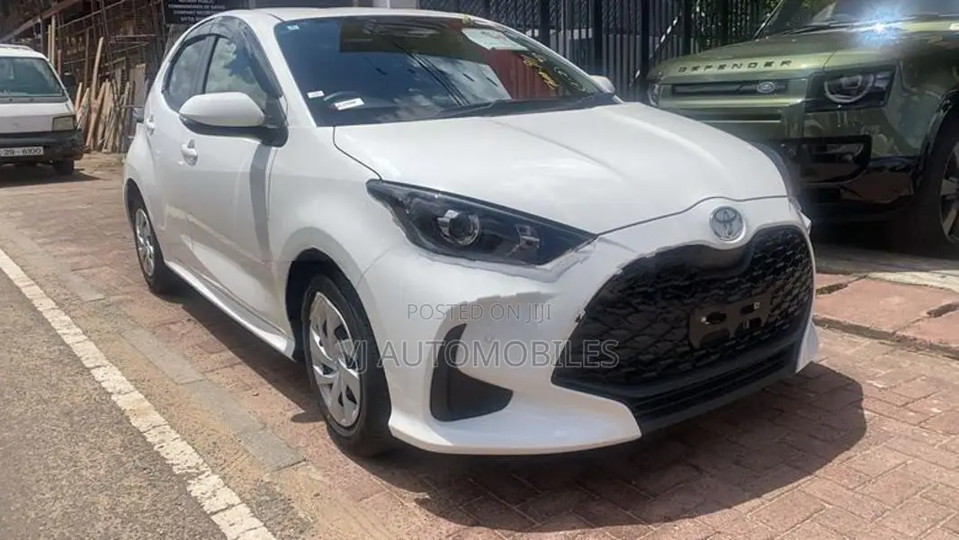 Toyota Yaris x 2024