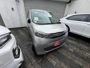 Mitsubishi eK Wagon G 2025