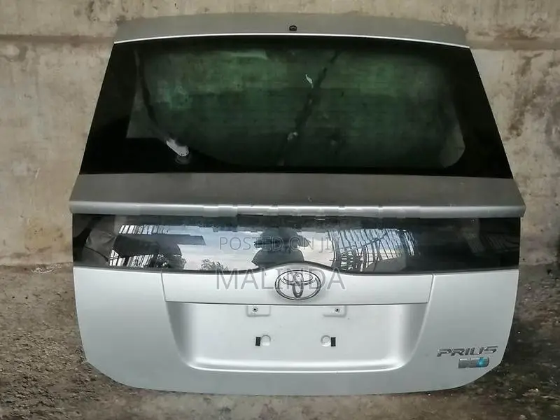 Toyota Prius (NHW 20) Complete Dicky Door - Reconditioned