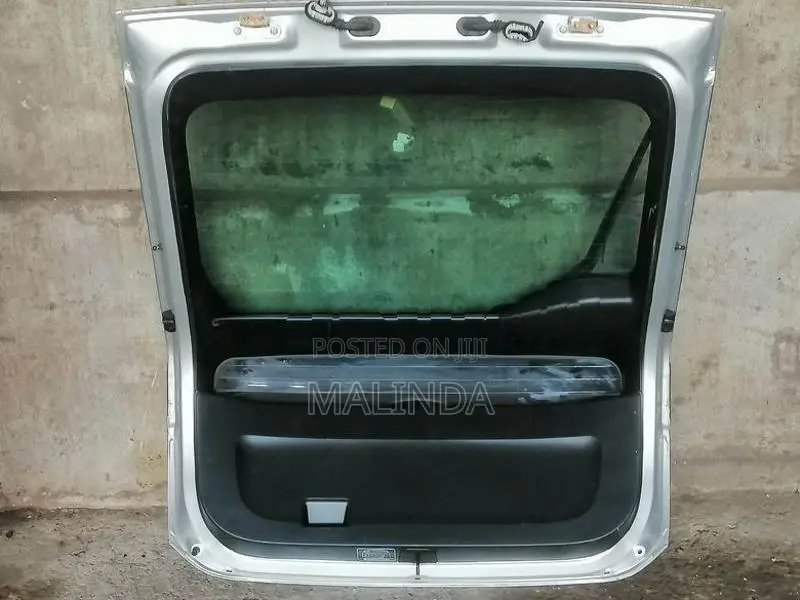 Toyota Prius (NHW 20) Complete Dicky Door - Reconditioned