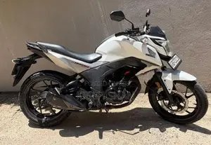 Honda CB Hornet 160R 2016