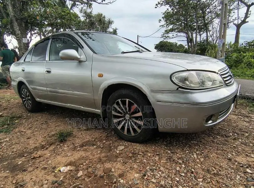 Nissan Sunny N17 2007