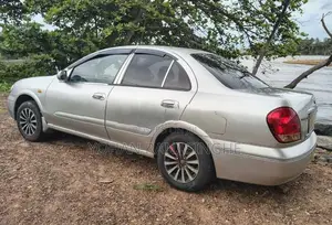 Nissan Sunny N17 2007